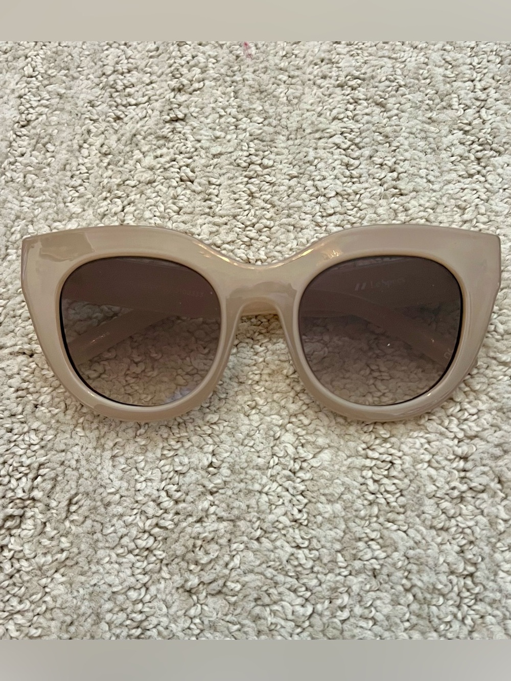 Le Specs Beige Cat-Eye Sunglasses with Brown Gradient Lenses